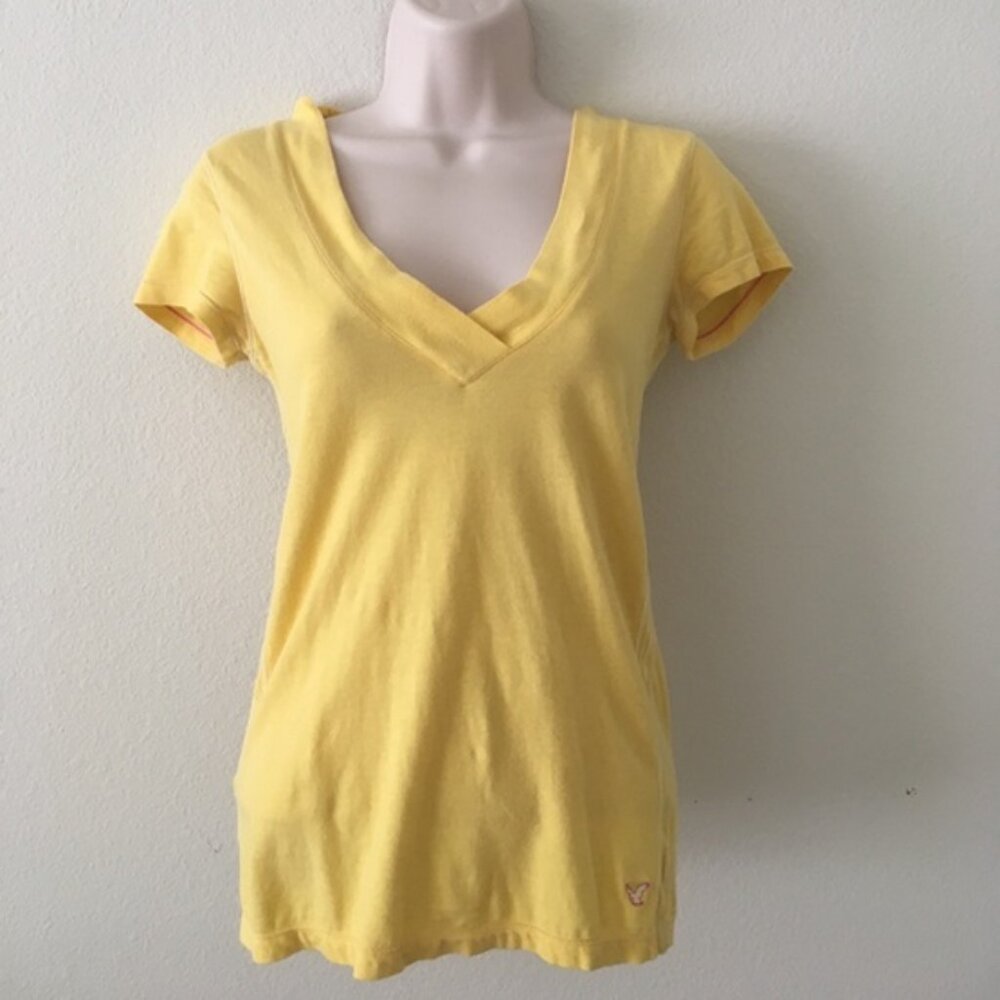 American Eagle yellow v-neck t-shirt size small